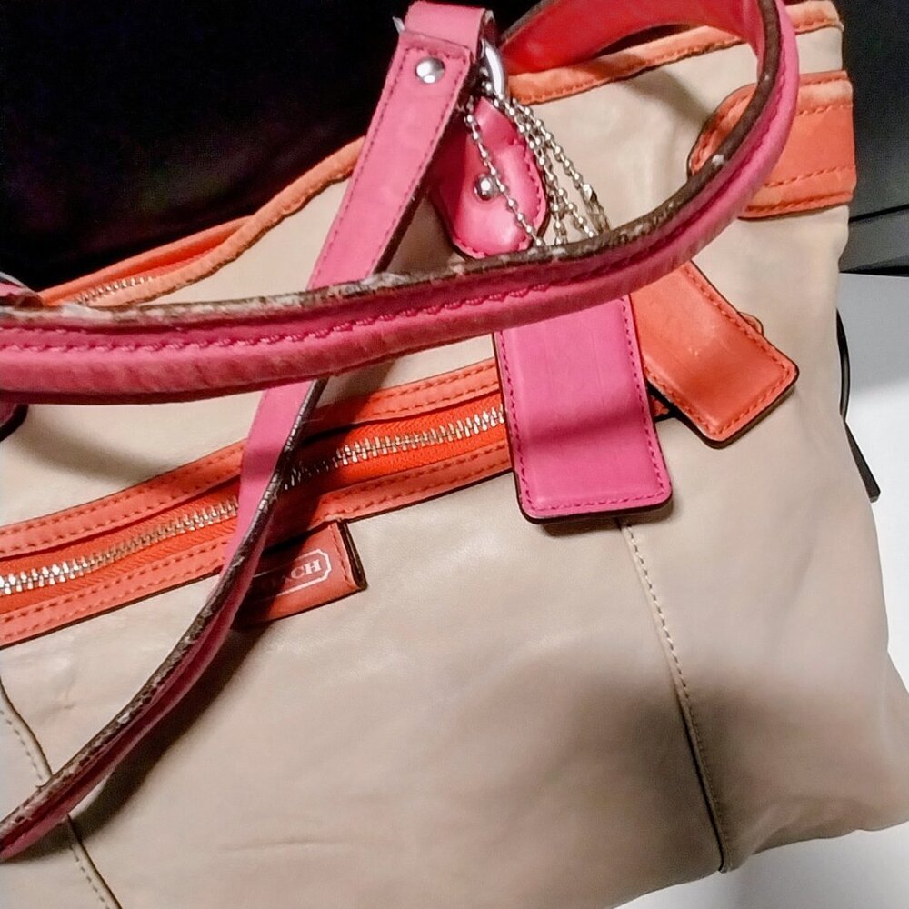 Coach Daisy Leather Spectator Emma Shoulder Bag #23922 - Picture 8 of 10